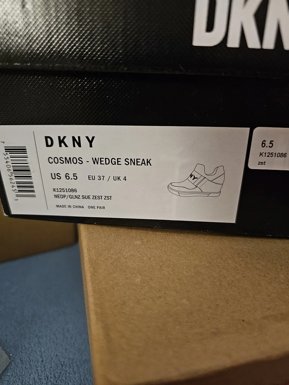 DKNY Neon Lime Slip-On High-Top Sneakers with Logo Strap NWOT - Picture 5 of 6